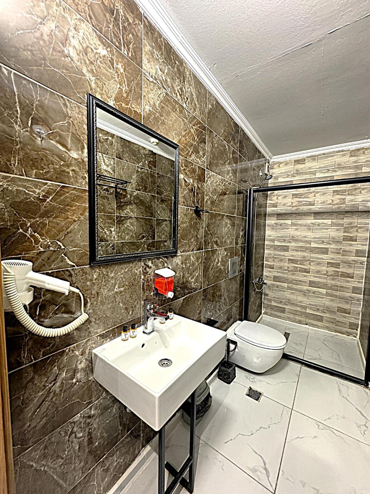 Grand Lara Hotel & Apartments Istanbul Bilik gambar