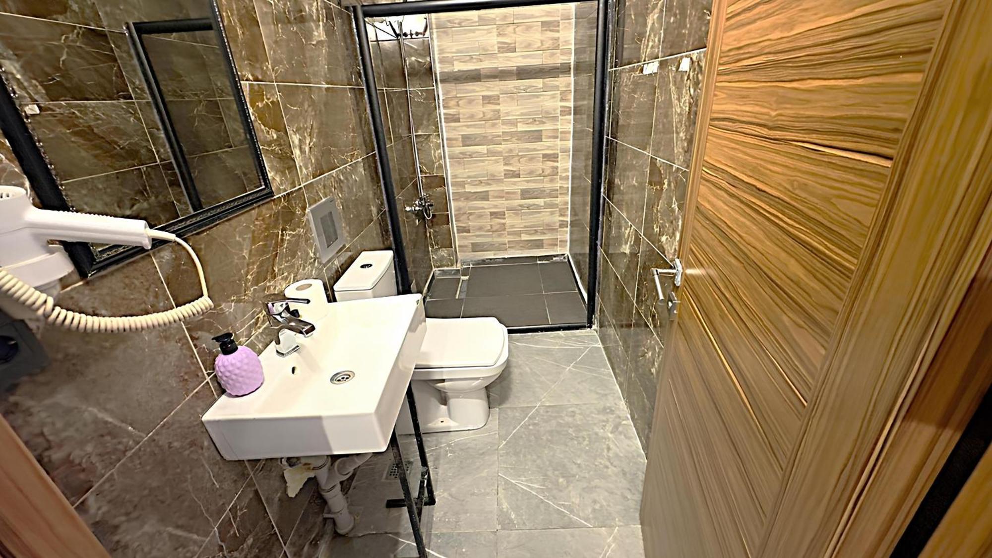 Grand Lara Hotel & Apartments Istanbul Bilik gambar