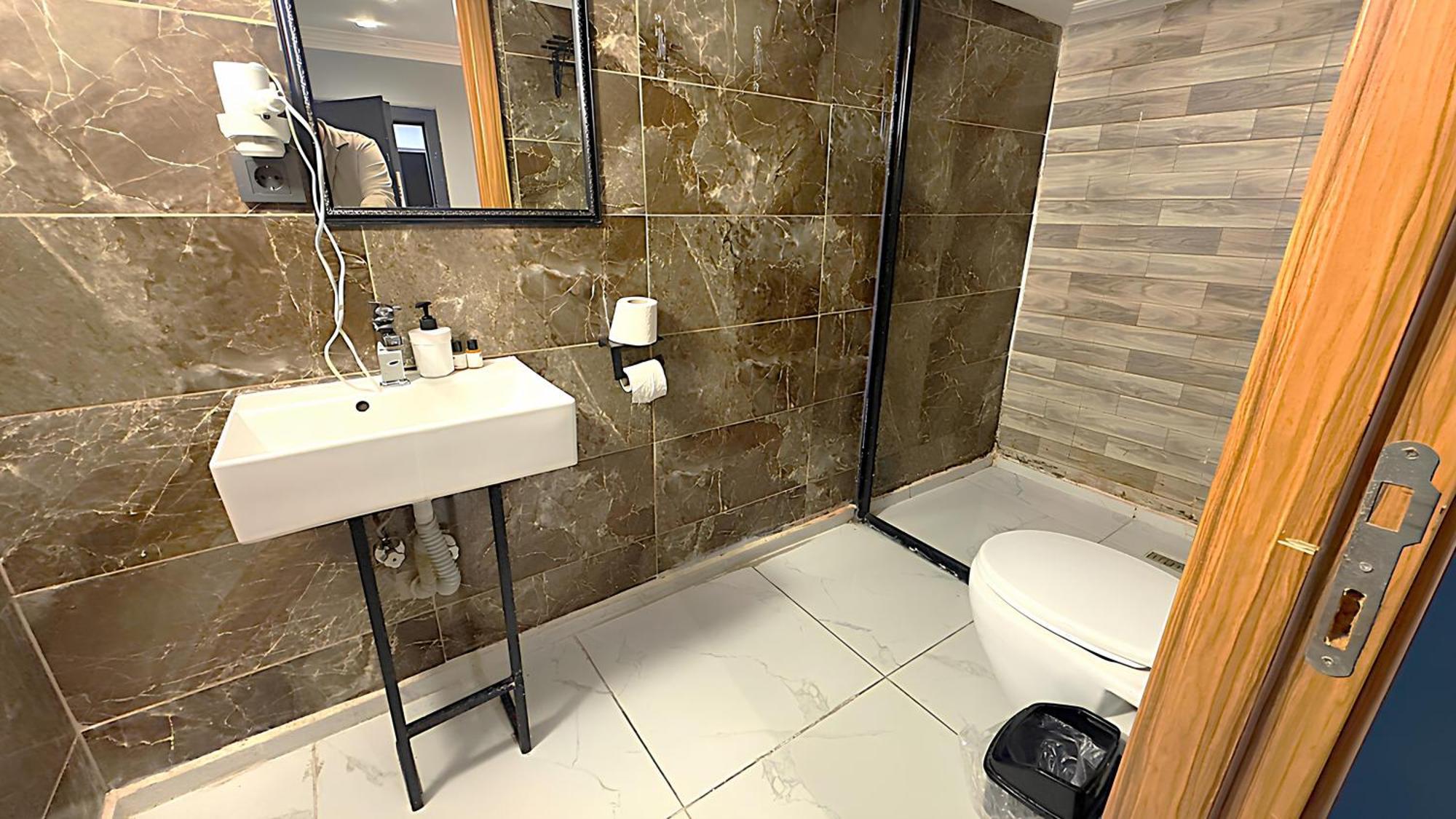 Grand Lara Hotel & Apartments Istanbul Bilik gambar